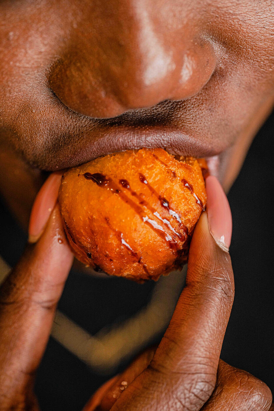assiette d'un plat salé gastronomique